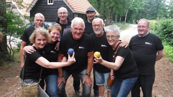 Road bowling on the Veluwe in 